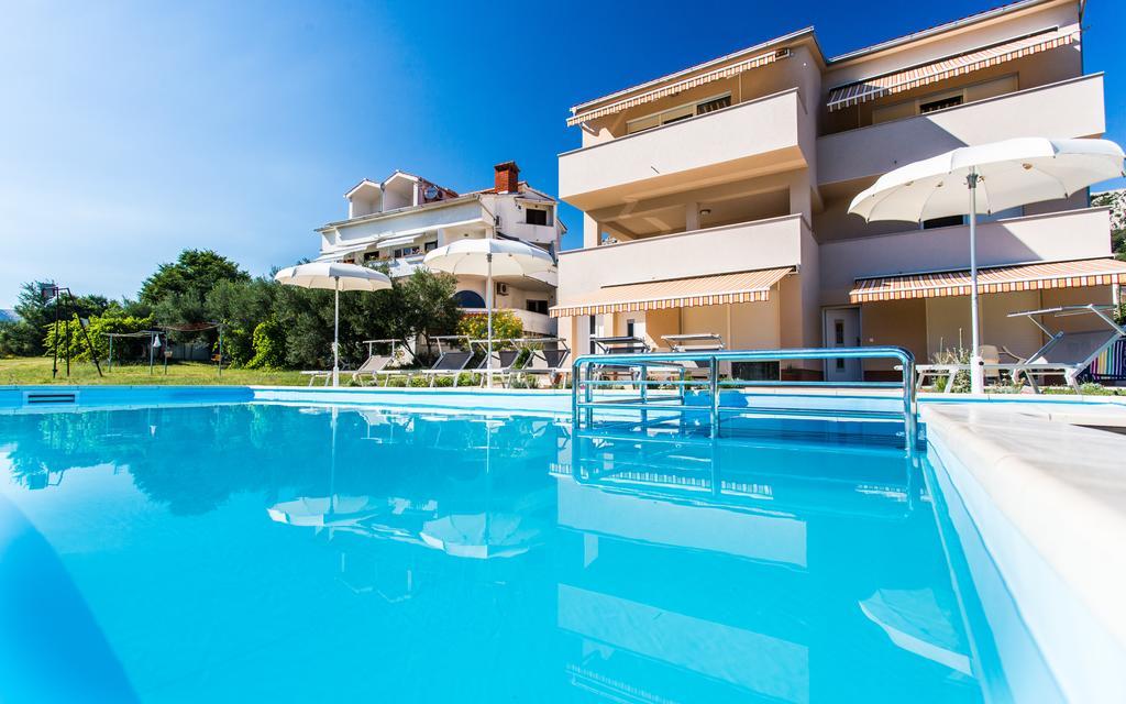 Apartments Viktorija Baška Exterior foto