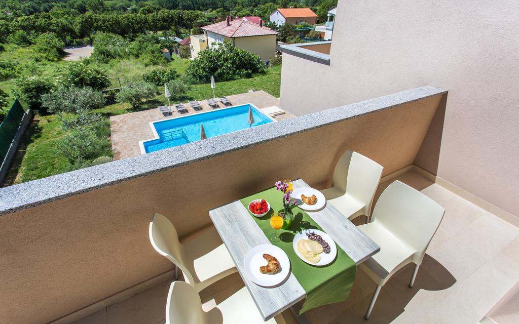 Apartments Viktorija Baška Exterior foto